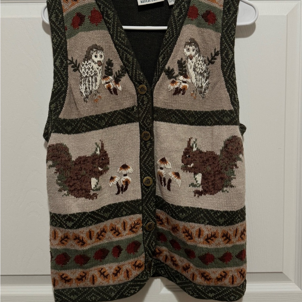 Medium Northern Reflections vintage squirrel & owl sweater vest